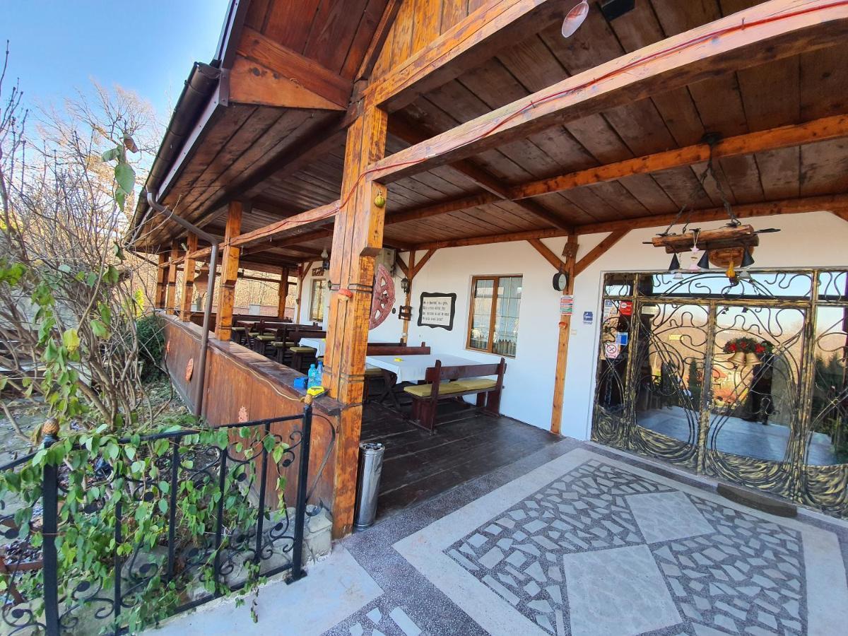 ホテル Casa Boiereasca ヤシ エクステリア 写真