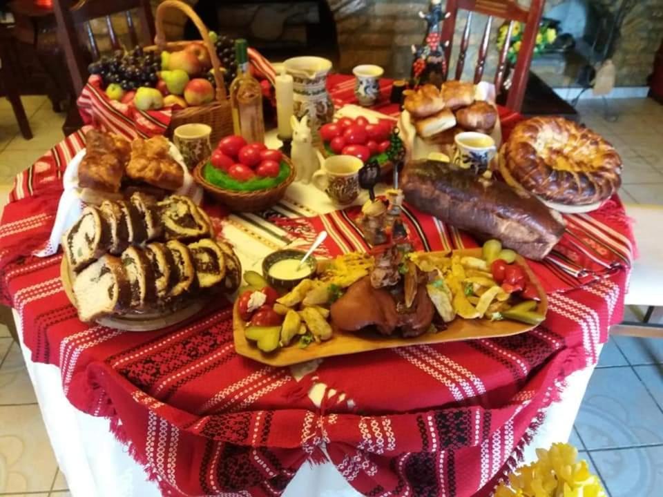 ホテル Casa Boiereasca ヤシ エクステリア 写真